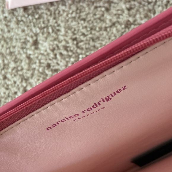 Narciso Rodriguez wristlet - Picture 6 of 11